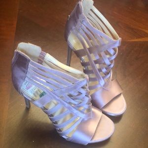 Jessica Simpson heel